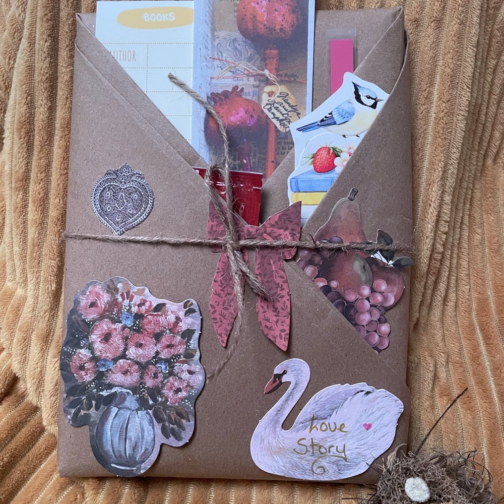 Blind date with a book gift set Love story with beautiful illustrations